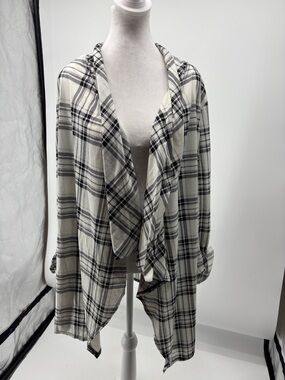 New York Laundry Black and White Plaid Open-Front Cardigan